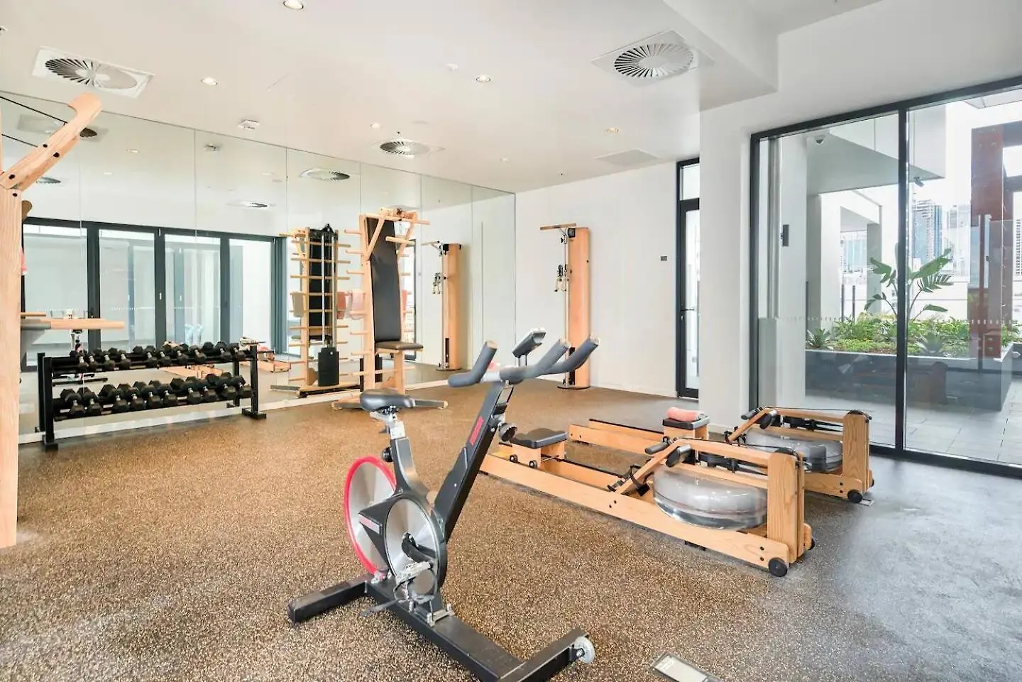 Sunset Views With Best Location, King Bed, Pool, Gym Brisbane 0*,  Australia